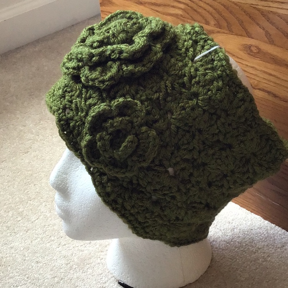 SALE - Rose Scallop-edge Headband Green Handmade